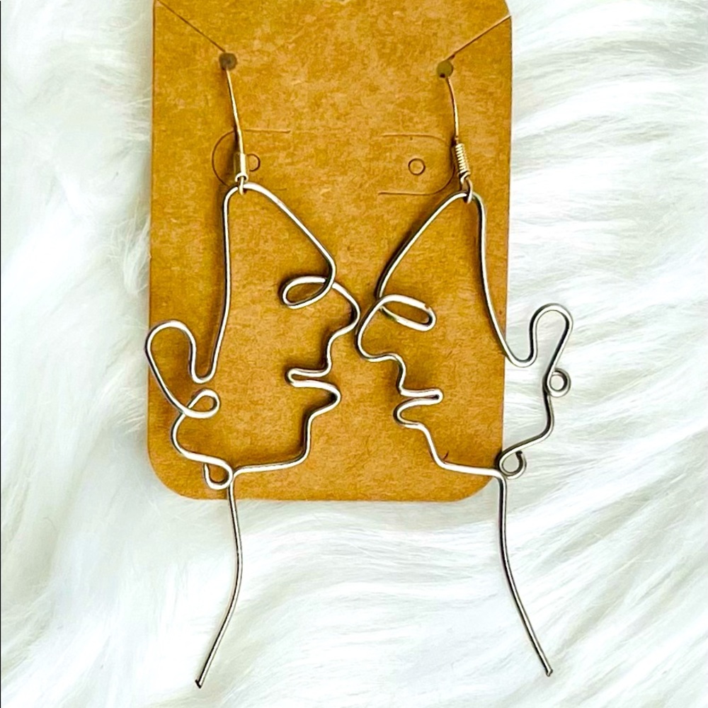 Boho style facial profile wire ring